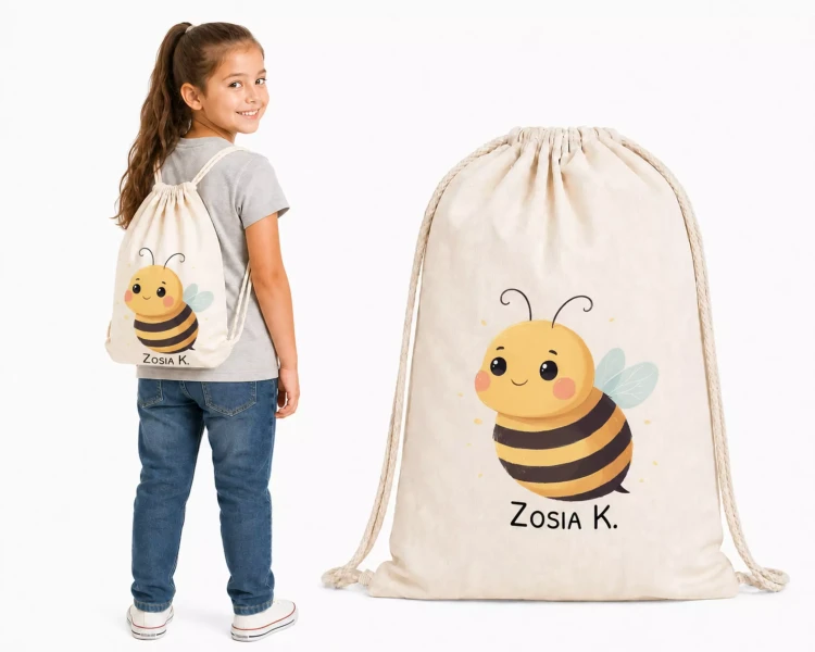 WORKOPLECAK Z IMIENIEM DZIECKA I UROCZYM NADRUKIEM PSZCZÓŁKI DO ŻŁOBKA SZKOŁY PRZEDSZKOLA (17).webp