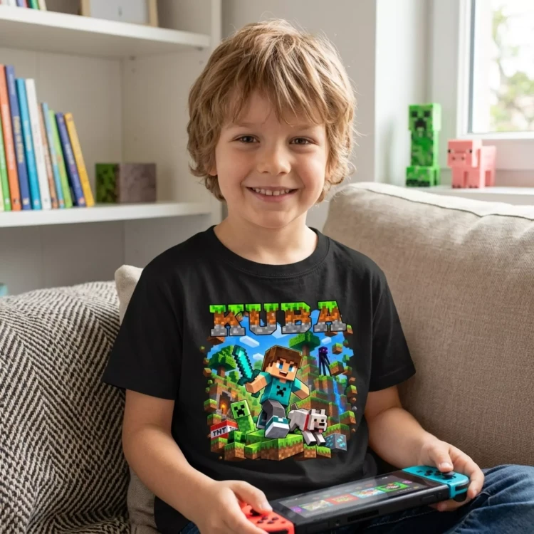 Koszulka dziecięca Z MINECRAFTEM I WŁASNYM IMIENIEM kolor czarny (10).webp