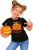 Psotliwa Zuzia z dynią halloweenową.webp