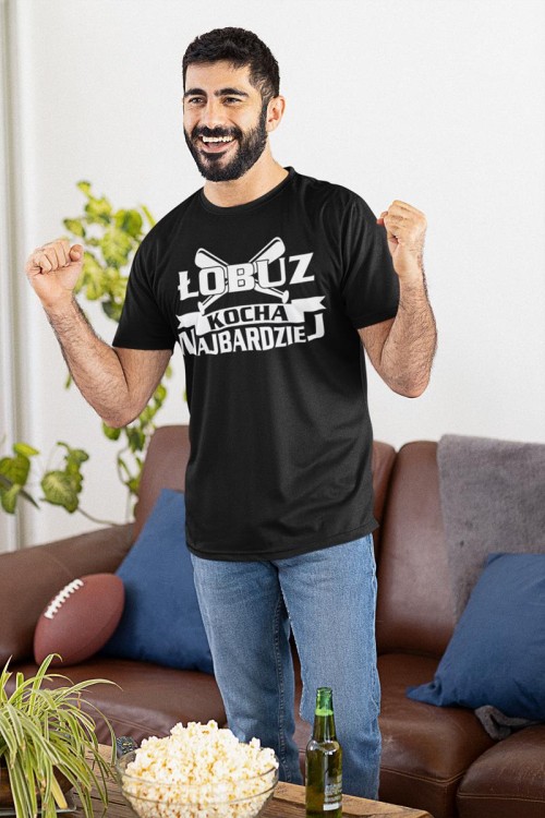 Koszulka dla chłopaka męża na walentynki z napisem Łobuz kocha najbardziej 4.jpg