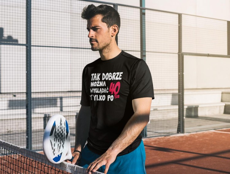 Koszulka na urodziny na 40 czterdziestkę z napisem Tak dobrze można wyglądać tylko po 40tce1.jpg