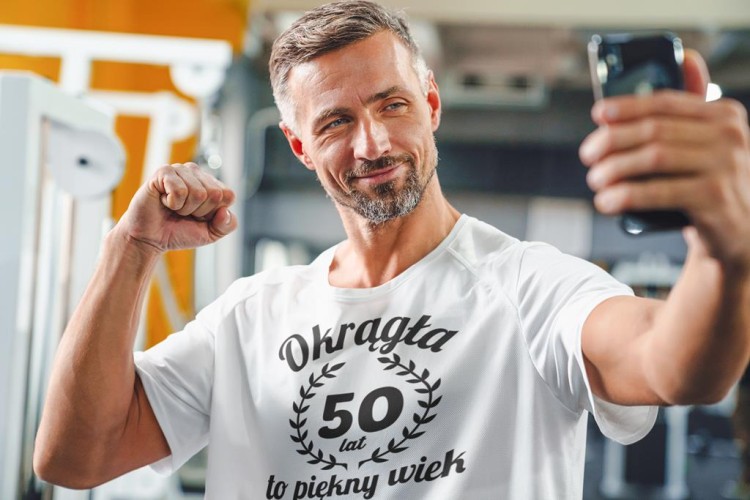 Koszulka na 50 pięćdziesiąte urodziny z napisem Okrągła 50 lat to piękny wiek