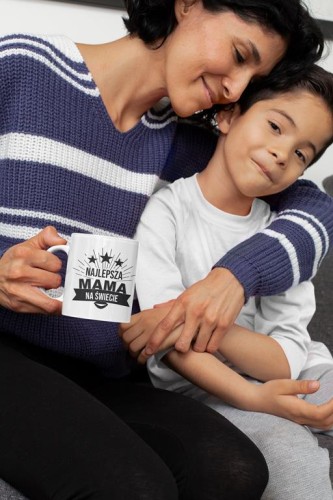 Koszulka dla mamy wraz z kubkiem z nadrukiem najlepsza mama na świecie