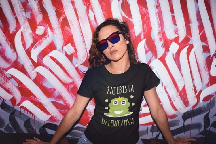 KOSZULKA DLA DZIEWCZYNY NA PREZENT ŚWIĄTECZNY ŻABISTA DZIEWCZYNA 3.jpg
