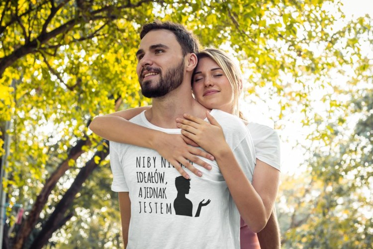 KOSZULKA NA WALENTYNKI PREZENT DLA CHŁOPAKA NIBY NIE MA IDEAŁÓW, A JEDNAK JESTEM