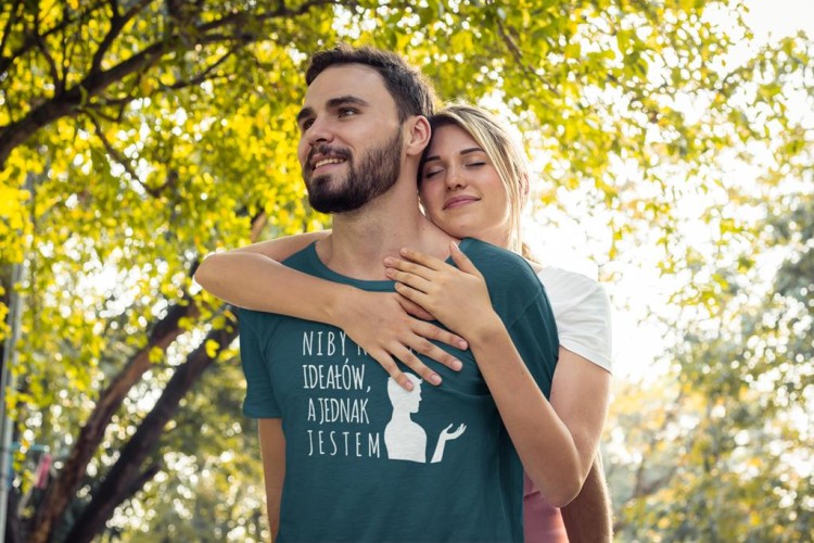 KOSZULKA NA WALENTYNKI PREZENT DLA CHŁOPAKA NIBY NIE MA IDEAŁÓW, A JEDNAK JESTEM