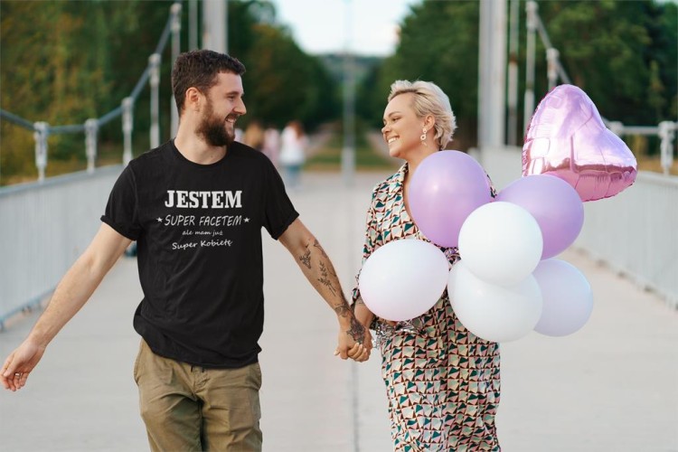 KOSZULKA NA WALENTYNKI PREZENT DLA CHŁOPAKA JESTEM SUPER FACETEM ALE MAM JUŻ SUPER KOBIETĘ