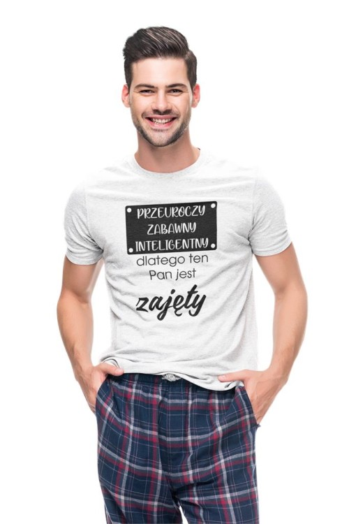KOSZULKA NA WALENTYNKI PREZENT DLA CHŁOPAKA PRZEUROCZY ZABAWNY INTELIGENTNY, DLATEGO TEN PAN JEST JUŻ ZAJĘTY