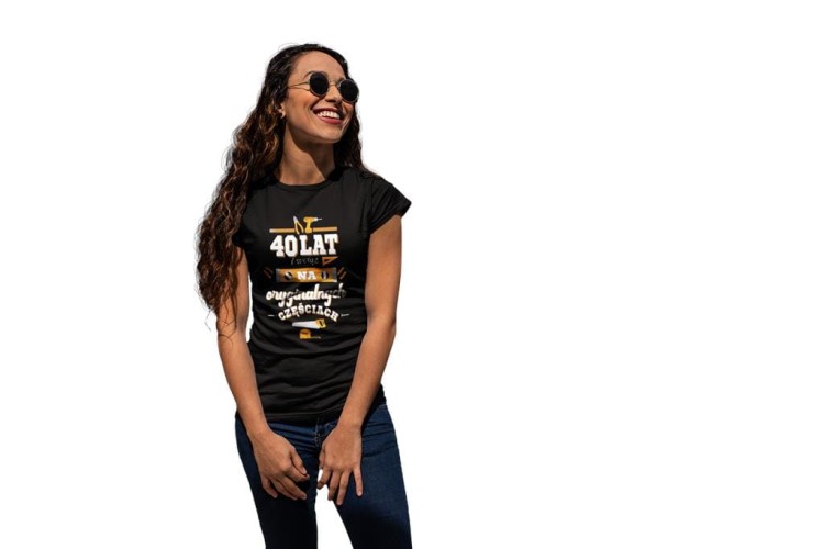 KOSZULKA DLA KOBIETY NA 40 URODZINY 40 LAT I WCIĄŻ NA ORYGINALNYCH CZĘŚCIACH (1).jpg